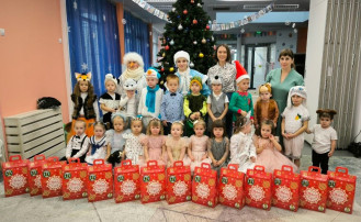 Новогодние праздники в детском саду Новогодние праздники в детском саду.